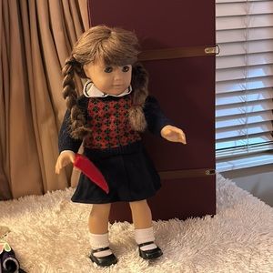 Retired Molly 90s Am girl doll/outfit and  glasses included. Case not incl.